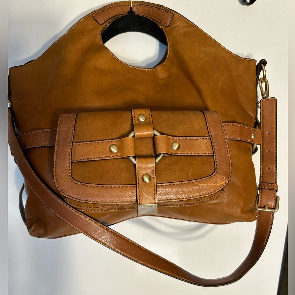 MICHAEL MICHAEL KORS COGNAC SUBLE LEATHER GOLD TONE HARDWARE SHOULDER/TOTE BAG